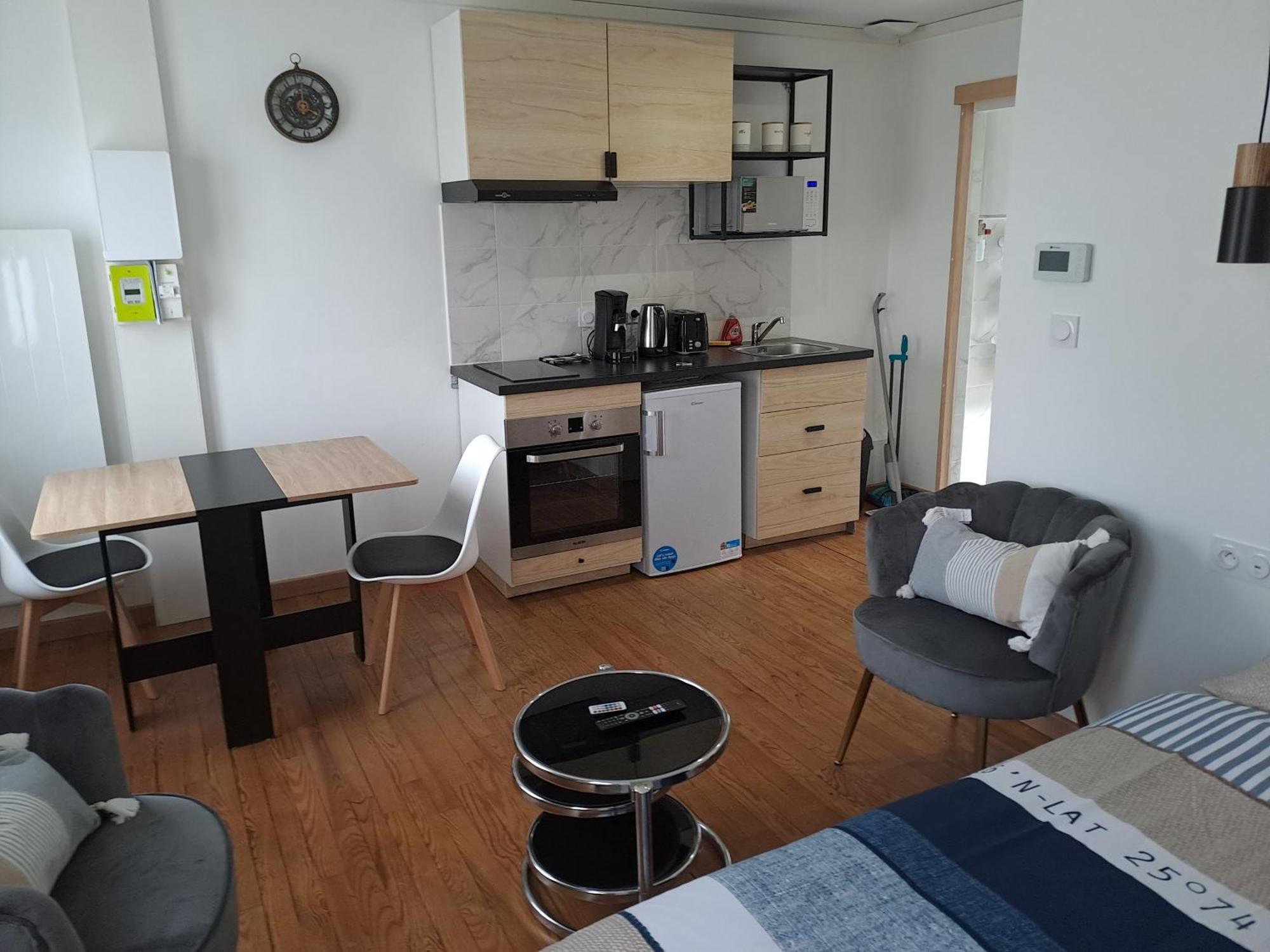 24H Course/Moto/ Oasis / Antares Apartman Le Mans Kültér fotó