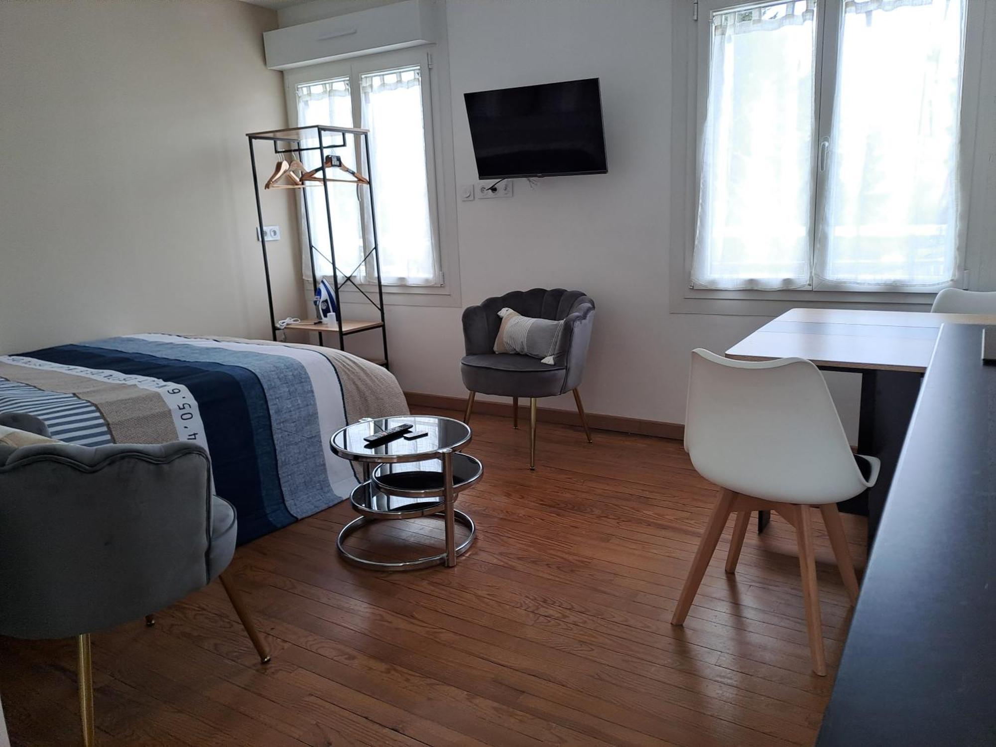 24H Course/Moto/ Oasis / Antares Apartman Le Mans Kültér fotó